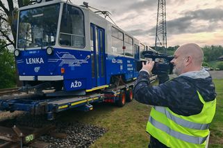 AŽD Praha se pochlubila vlakotramvají, jela bez povolení. Úřad s firmou zahájí správní řízení